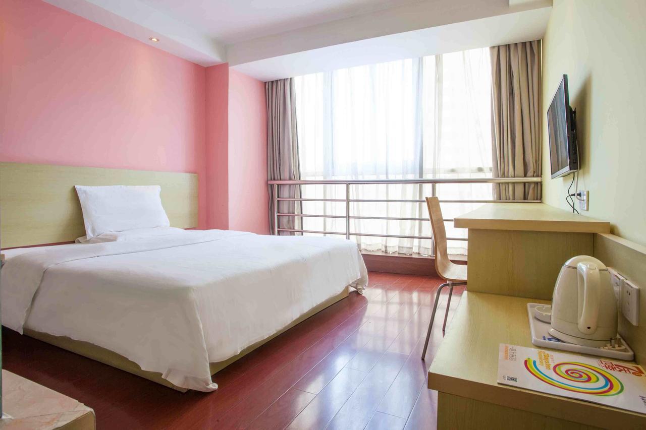 7Days Inn Dalian Harbour Square Ferry Terminal Εξωτερικό φωτογραφία